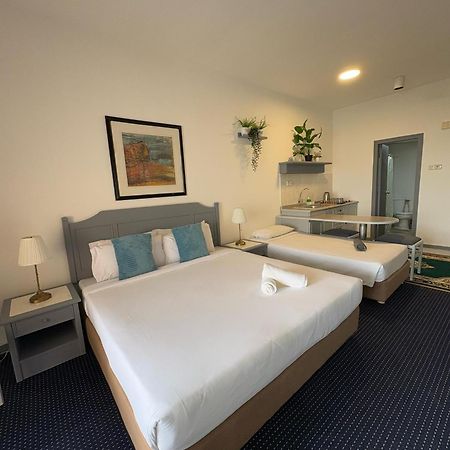 17 Jazz Sweet Beachfront Resort Танджунг Бунга Екстериор снимка