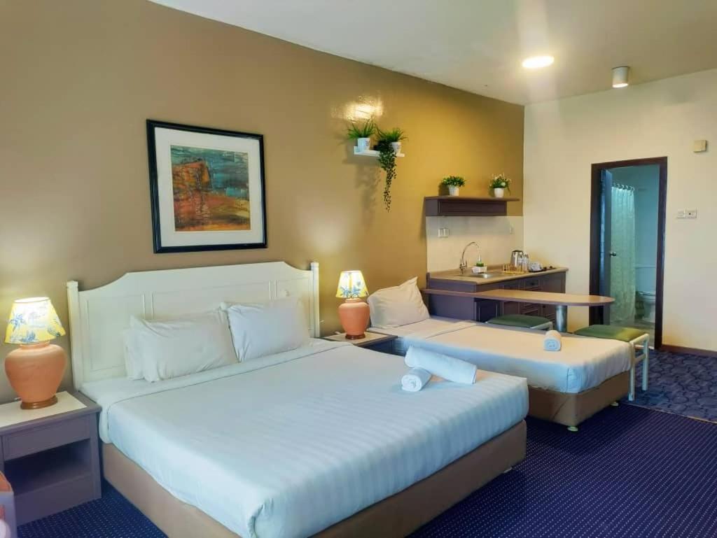17 Jazz Sweet Beachfront Resort Танджунг Бунга Екстериор снимка