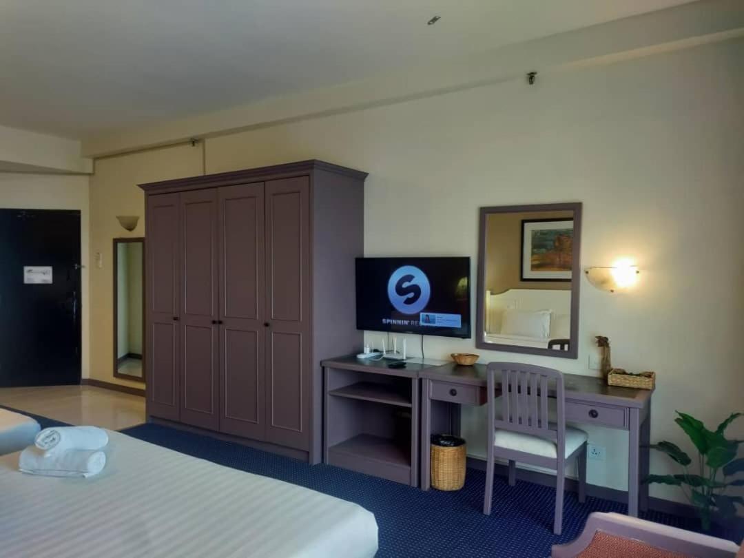 17 Jazz Sweet Beachfront Resort Танджунг Бунга Екстериор снимка